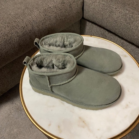 UGG Classic Ultra Mini Boots-Gray- Size 7 - Picture 5 of 5